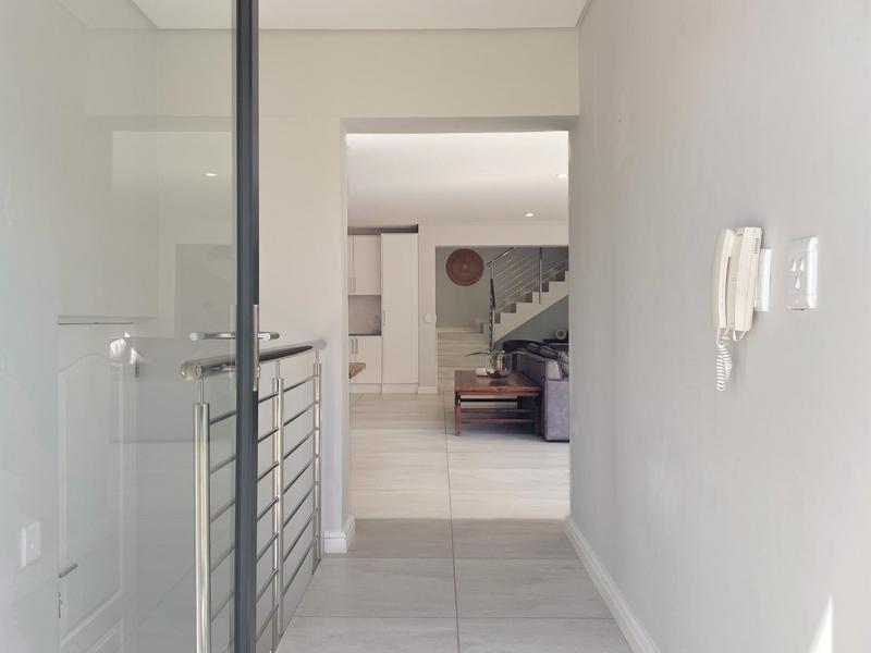 To Let 3 Bedroom Property for Rent in Hout Bay Western Cape
